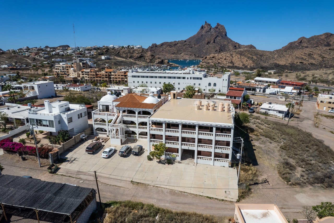 RE/MAX San Carlos Sonora apartments and hotel for sale