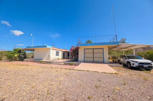 609-611 Ranchitos